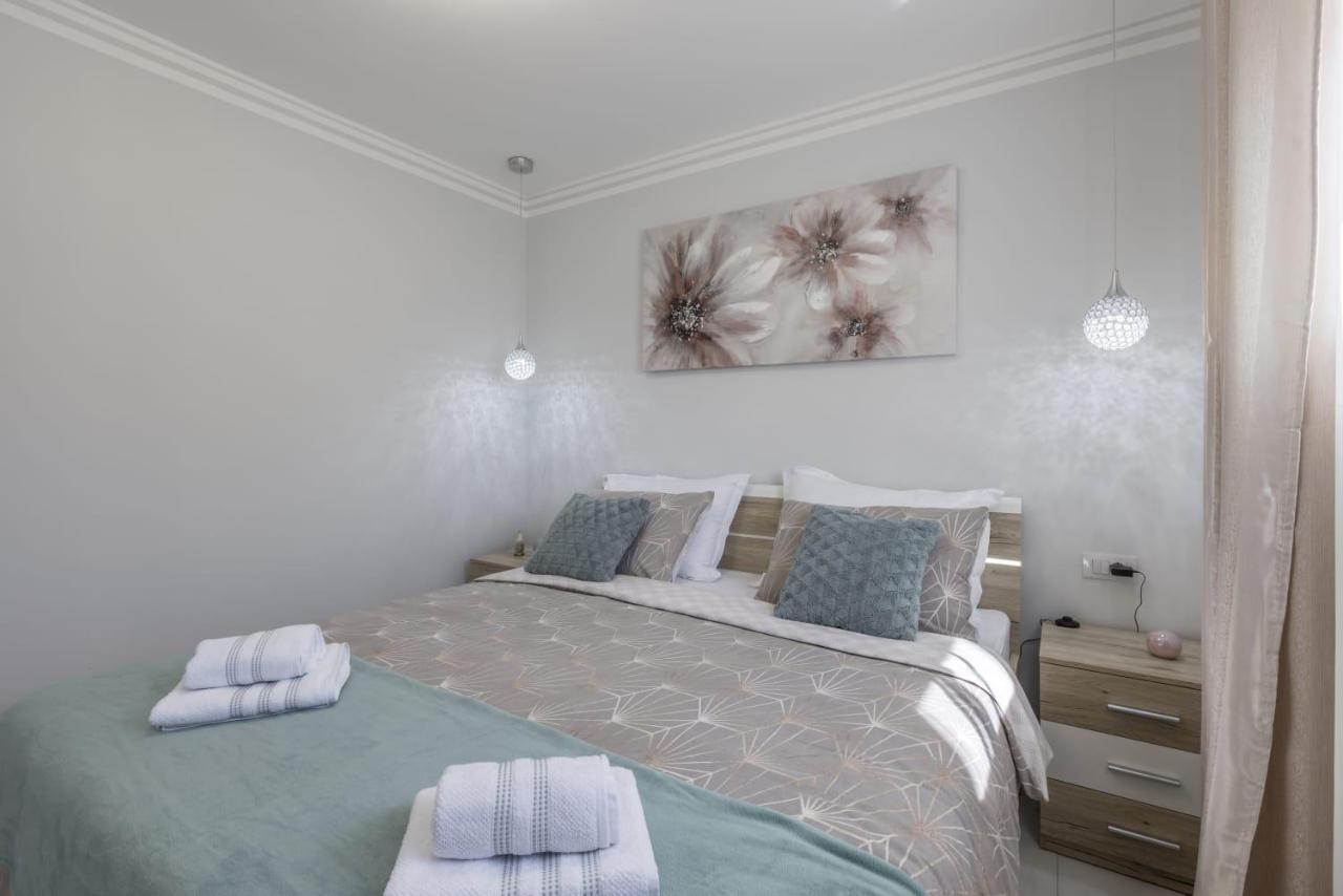 Royal Rose Gold Apartment Vodice Extérieur photo